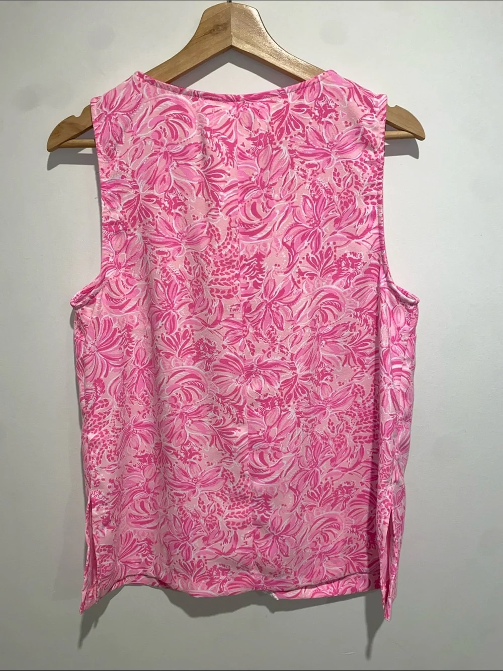 Lilly Pulitzer Pink and White Floral Sleeveless Top Size 10 NWOT - Picture 5 of 9